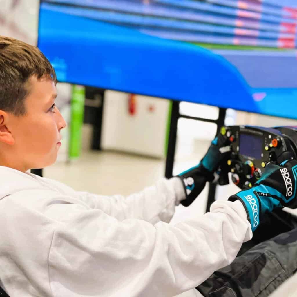 Hire formula electric simulators rental Rent Formula E electric simulators