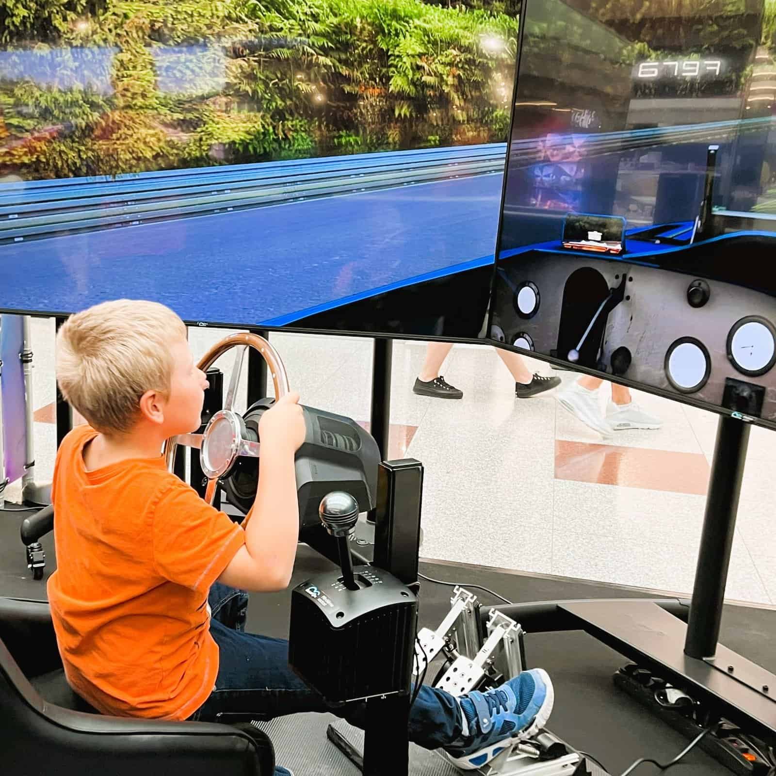 Rental Classic Cars simulator in Rome. Hire classic car simulators - authentic vintage experience for party turnkey