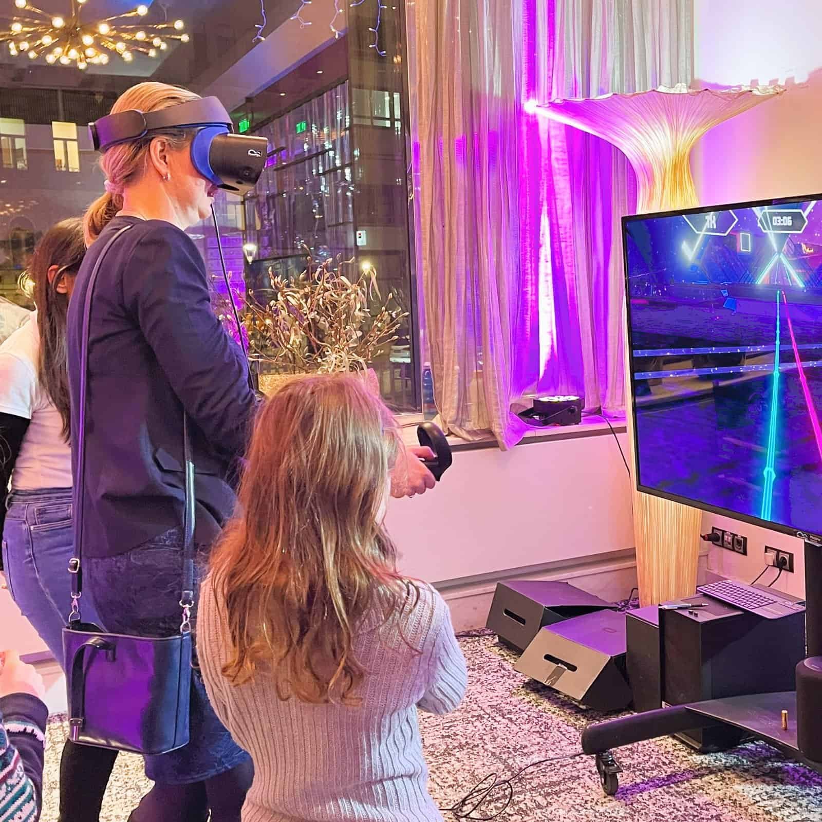 rent Interactive entertainment for Christmas parties and for Christmas events, St. Nicholas parties