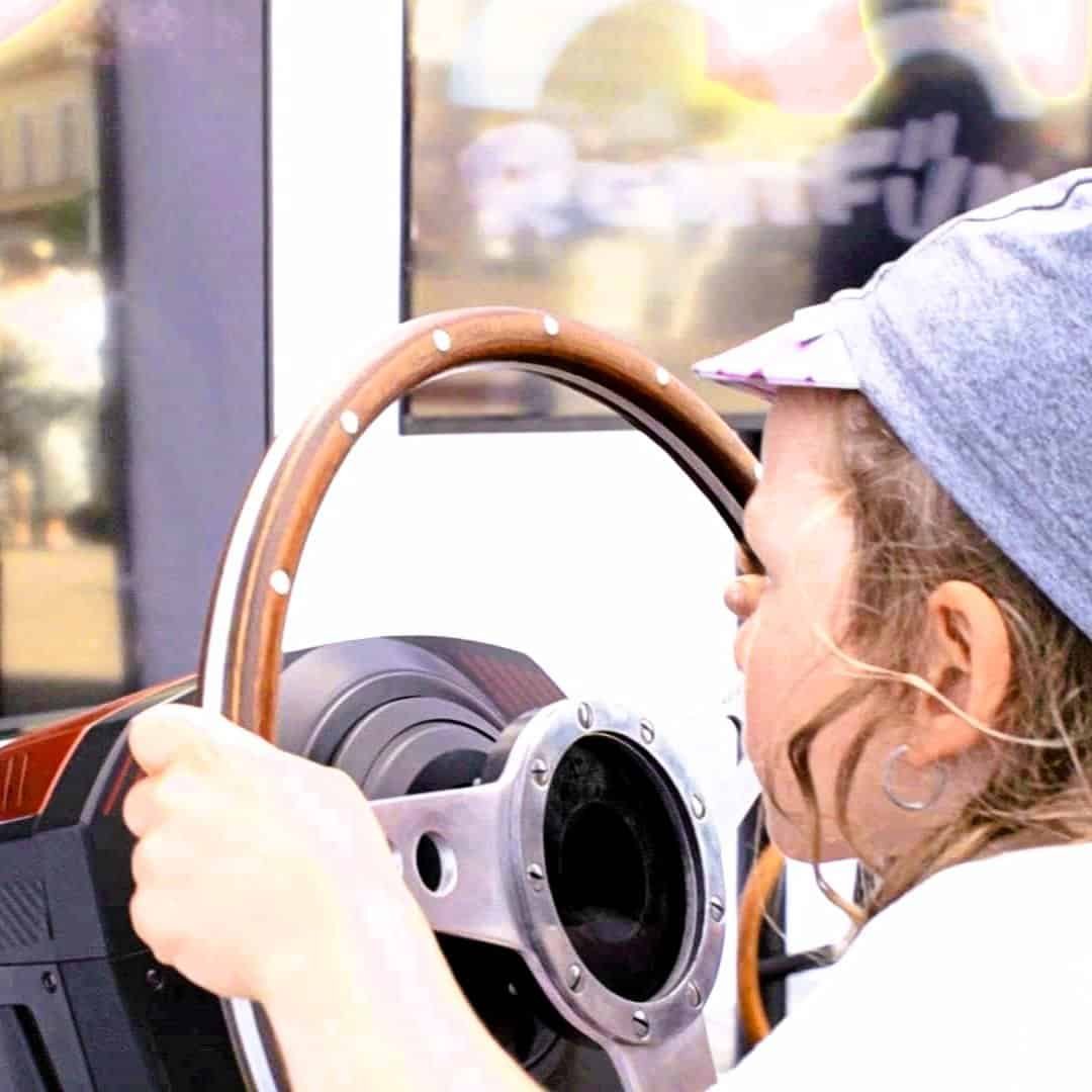 Rent Classic Cars simulator in Milano. Hire classic car simulators - authentic vintage experience for birthday turnkey