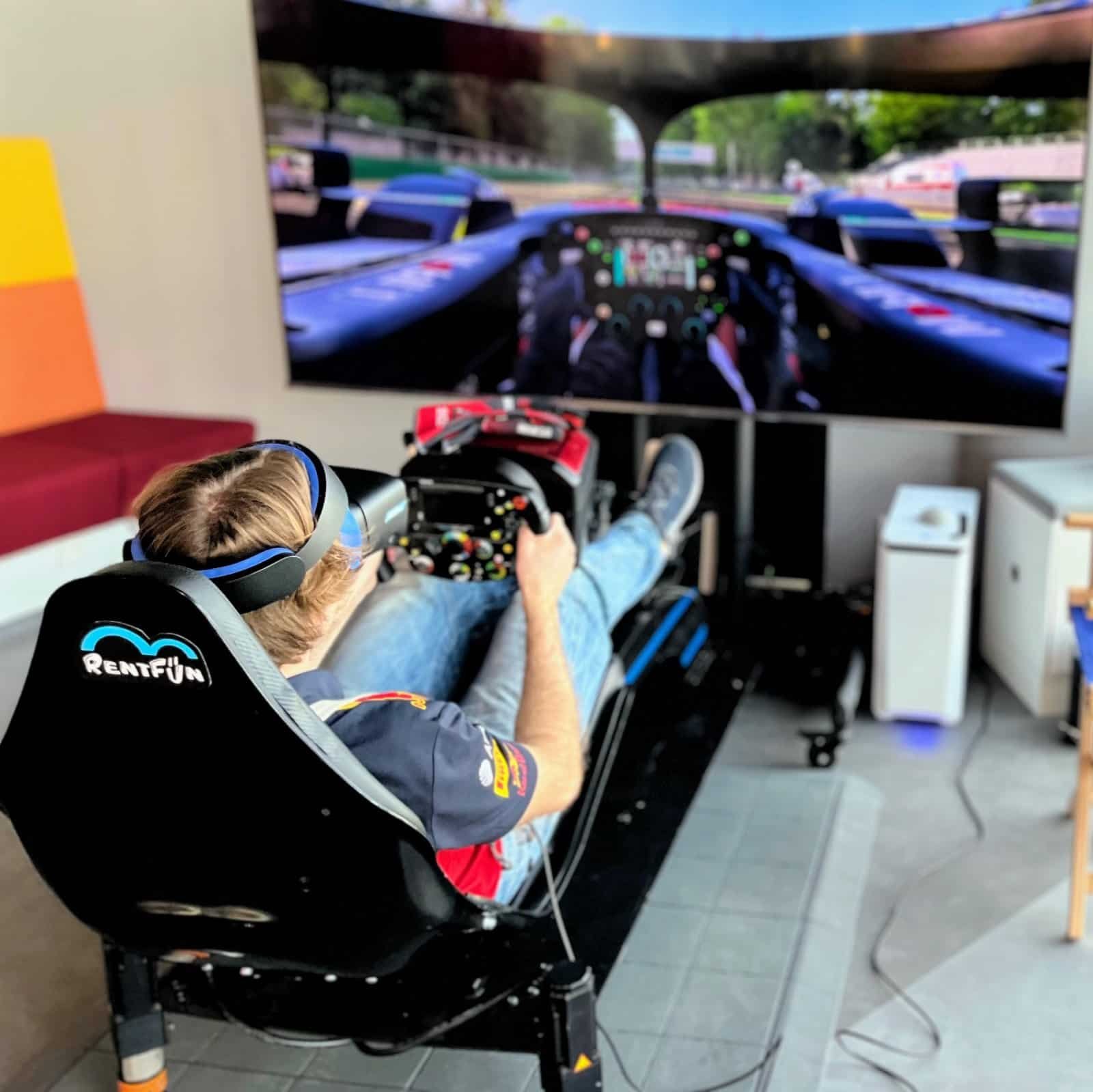 Motion racing simulator hire in London for company event and christmas party. Sim rig with powerful PC for sale or rental.