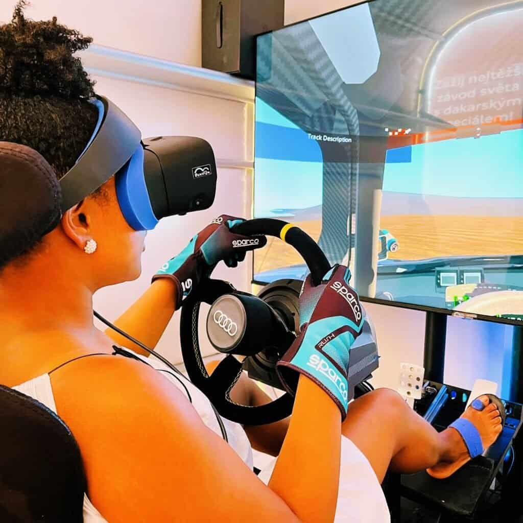 Rent off-road simulator rental . Hire off road 4x4 simulator with RoarFun services