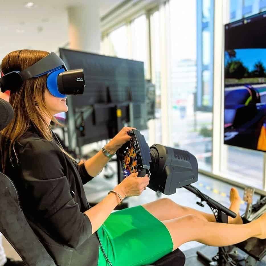 The best Entertainment for tech convention in EU. Hire Interactive Entertainment technology conference London Prague Berlin Paris