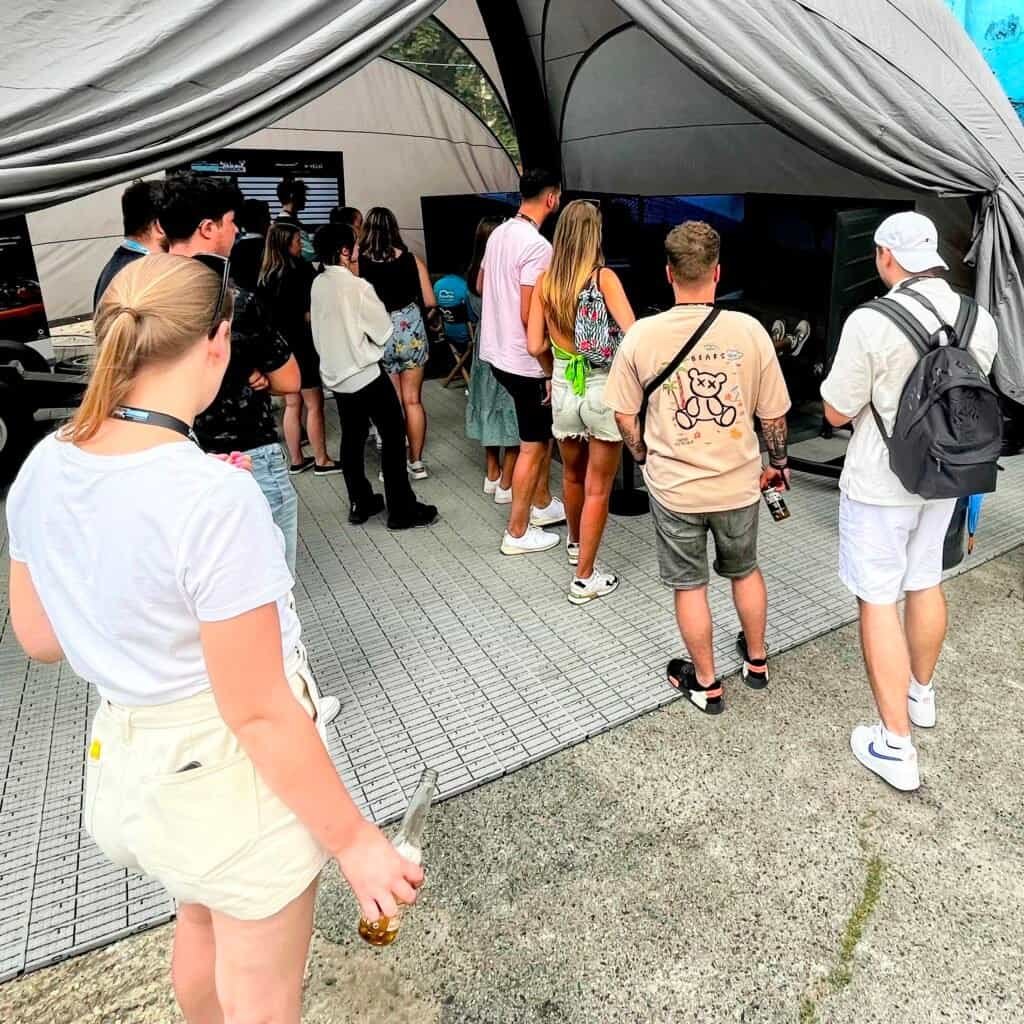 SHOW brands in an interactive way in London Paris Prague Berlin Rome Milan