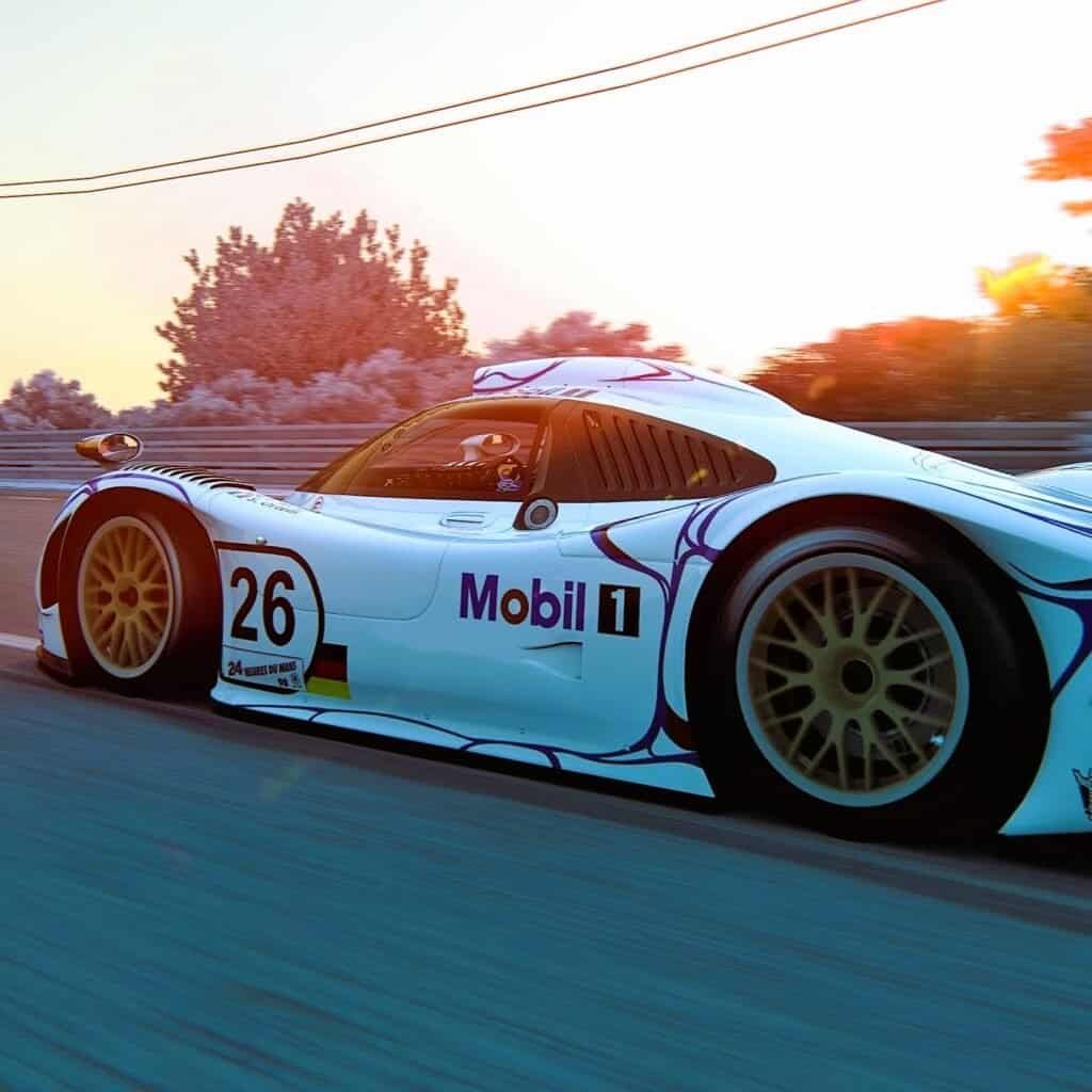 Order the astonishing car experience of the DTM racing of the present time of the German automotive with RoarFun