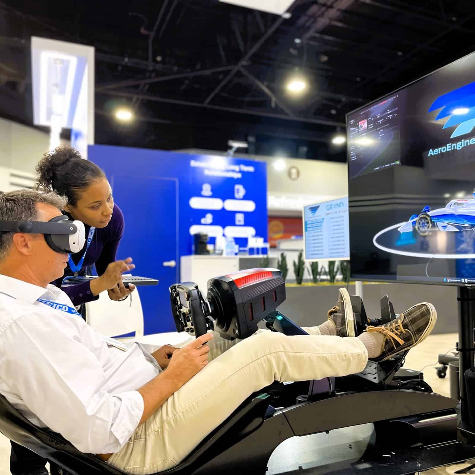 Our professional support explains how to handle the F1 simulator in the event in the USA Atlanta Aviation Week Mro.