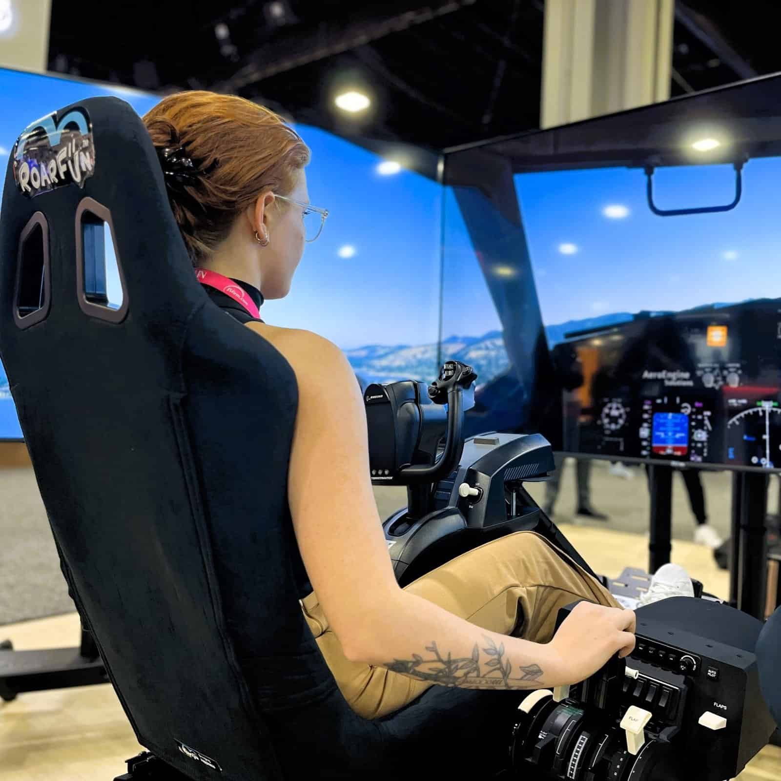 Motion flight simulator rental with big screens for our client in the USA, New York.